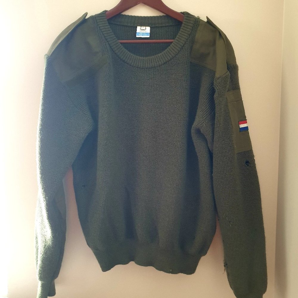 Distressed Vintage Pure New Wool Commando Sweater (France)